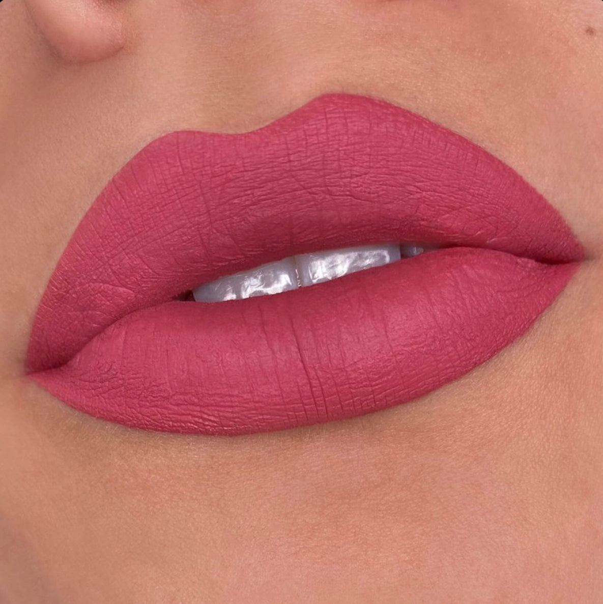 Liquid Lipstick in Tawny and Lioness